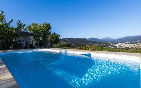 Villa Salario: Azul, Piscina, Agua, Recurso, Ocio, Eco Hotel, Sombra, Zona Tropical, Ciudad De Vacaciones, Fuente De Agua
