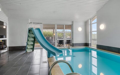 Nandolf - 200M to the Fjord: Piso, Diseño De Interiores, Suelo, Techo, Piscina, Recurso, Diseño, Hotel, Madera Dura, Loseta