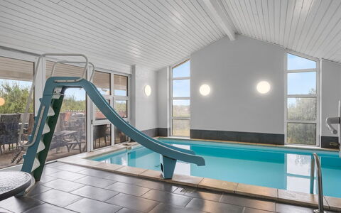 Nandolf - 200M to the Fjord: Piso, Suelo, Piscina, Techo, Recurso, Diseño, Hotel, Loseta, Eco Hotel, Centro De Ocio