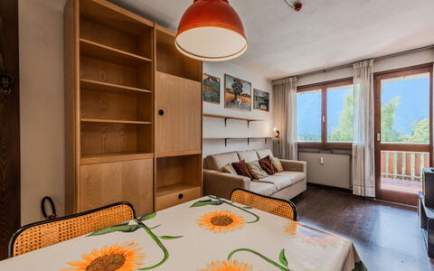 Nido del Brenta: Diseño De Interiores, Mueble, Madera, Piso, Habitación, Habitación, Techo, Departamento, Cama, Suelo