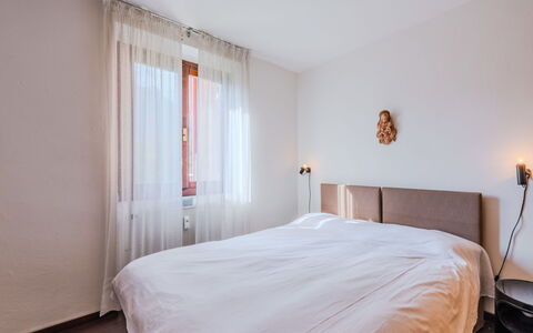 Nido del Brenta: Cama, Diseño De Interiores, Habitación, Mueble, Pared, Madera, Piso, Sábana, Suelo, Lecho