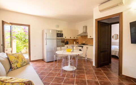 Casa Dell'Ulivo: Vegetación, Arbusto, Primavera, Cabaña, Jardín, Sombra, Patio Interior, Yarda, Silla