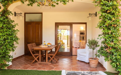 Casa Dell'Ulivo: Vegetación, Arbusto, Primavera, Cabaña, Jardín, Sombra, Patio Interior, Yarda, Silla