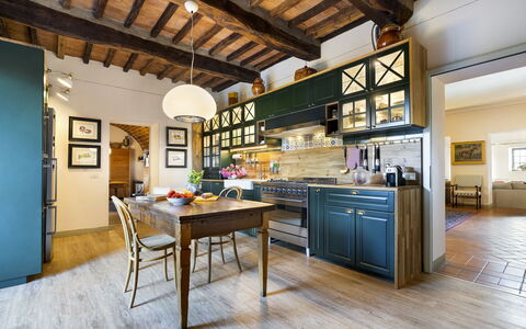 Villa Bellaria, Private Pool, Bolgheri: Mueble, Diseño De Interiores, Cocina, Piso, Silla, Mostrador, Gabinetes, Mesa, Madera, Suelo