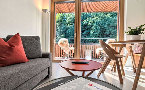 Selva 42: Mueble, Diseño De Interiores, Madera, Piso, Suelo, Sala, Silla, Mesa, Habitación, Departamento