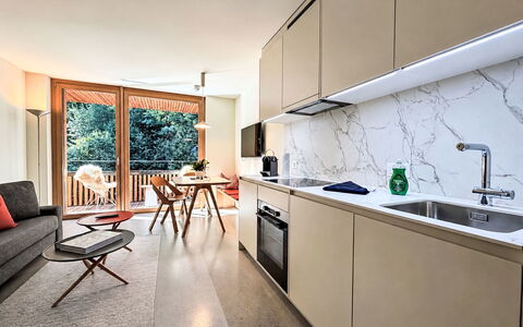 Selva 42: Diseño De Interiores, Cocina, Mueble, Piso, Mostrador, Madera, Suelo, Aparato De Cocina, Techo, Habitación