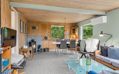Thorine - 800M from the Sea