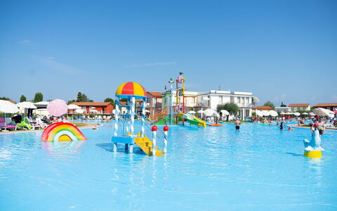 Peschiera del Garda 689: Piscina, Ocio, Recreación, Verano, Divertido, Recurso, Vacaciones, Parque Acuatico, Atracción Turística