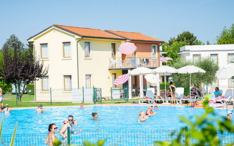 Peschiera del Garda 689: Piscina, Recreación, Ocio, Recurso, Vacaciones, Divertido, Thermae, Yarda