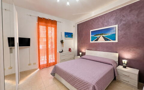 Appartamento Il Vulcano: Mueble, Diseño De Interiores, Suelo, Piso, Habitación, Cama, Habitación, Departamento, Techo, Sábana