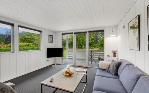 Hubert - 450M to the Fjord: Madera, Piso, Techo, Diseño De Interiores, Suelo, Madera Dura, Sofá, Sala, Suelos De Madera, Tablón
