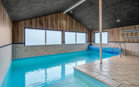 Nahuel - 300M to the Fjord: Techo, Madera, Piso, Diseño De Interiores, Suelo, Encendiendo, Piscina, Lámpara, Recurso, Madera Dura