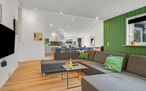 Nahuel - 300M to the Fjord: Diseño De Interiores, Piso, Madera, Sofá, Techo, Mueble, Suelo, Sala, Casa, Suelos De Madera