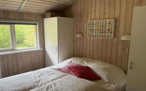 Fritzy - 1.5Km from the Sea: Madera, Mueble, Departamento, Habitación, Techo, Manchas De Madera, Silla, Madera Dura, Barniz, Maderas