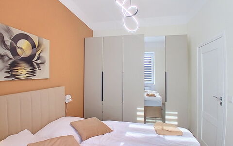Buky Escape: Mueble, Diseño De Interiores, Pared, Cama, Habitación, Madera, Suelo, Piso, Techo, Habitación