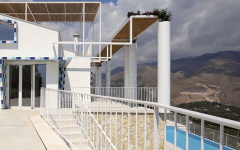 Capri: Mueble, Diseño De Interiores, Piso, Suelo, Techo, Habitación, Silla, Mesa, Departamento, Cocina Y Comedor Mesa