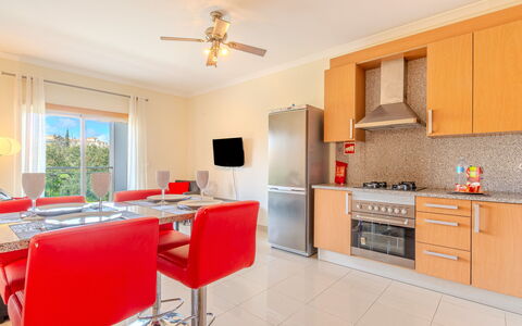 Ocean Loft 41: Mueble, Diseño De Interiores, Piso, Suelo, Techo, Habitación, Silla, Mesa, Departamento, Cocina Y Comedor Mesa
