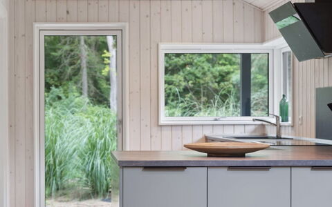Zelma - 1.5Km from the Sea: Madera, Piso, Mostrador, Cocina, Suelo, Diseño De Interiores, Mueble, Arreglo De Tubería, Casa, Techo