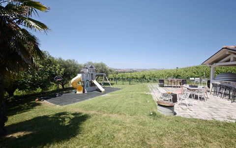 Tenuta Marino - Villa Privata Vista Vigneti con Pi: Cielo, Paisaje, El Terreno Del Lote, Sombra, Inmuebles, Césped, Jardín, Hacienda, Yarda, Paisajismo