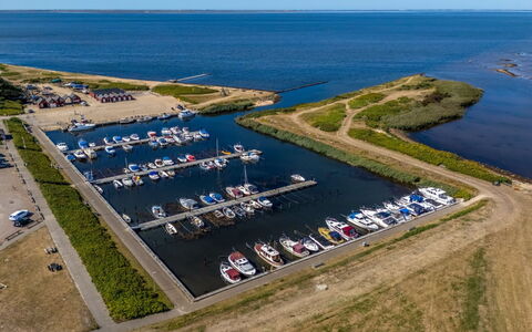 Boris - 50M to the Fjord: Agua, Los Recursos Hídricos, Cuerpo De Agua, Klippe, Costa, Paisaje Natural, Promontorio, Costeras Y Los Accidentes Geográficos Oceánico, Terreno, Promontorio