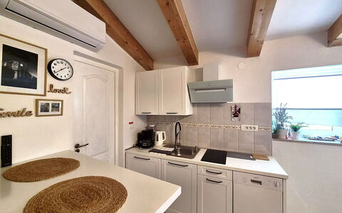 Mate: Hierba, Arquitectura, Casa, Casa, El Terreno Del Lote, Cabaña, Inmuebles, Casa De Campo, Yarda, Césped