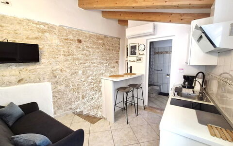 Mate: Hierba, Arquitectura, Casa, Casa, El Terreno Del Lote, Cabaña, Inmuebles, Casa De Campo, Yarda, Césped