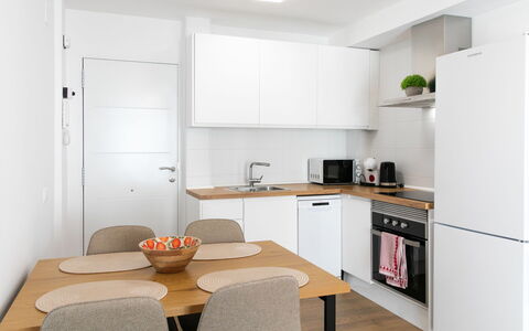 Caribe: Mueble, Cocina, Diseño De Interiores, Aparato De Cocina, Mostrador, Piso, Madera, Electrodoméstico, Suelo, Gabinetes
