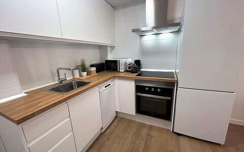Caribe: Aparato De Cocina, Cocina, Electrodoméstico, Piso, Mostrador, Madera, Gabinetes, Electrodoméstico, Suelo, Diseño De Interiores