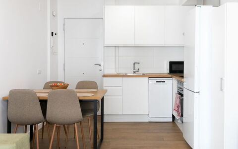 Caribe: Mueble, Piso, Diseño De Interiores, Cocina, Mostrador, Suelo, Madera, Aparato De Cocina, Cocina Y Comedor Mesa, Suelos De Madera