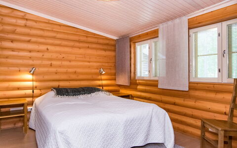 Mäkrä 3: Madera, Techo, Suelo, Piso, Diseño De Interiores, Manchas De Madera, Madera Dura, Habitación, Habitación, Cama