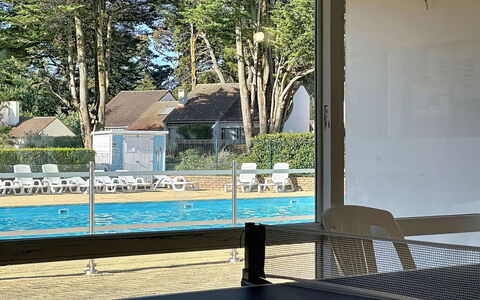 Les Hauts de la Noëveillard: Material Compuesto, Sombra, Piscina, Mueble Para Exteriores, Recurso, Cerca, La Luz Del Día
