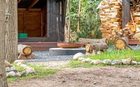 Geeske - 1.1Km from the Sea: Madera, Klippe, Jardín, El Maletero, Patio Interior, Material Natural, Paisajismo, Madera Dura, Maderas