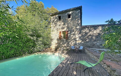 Chateau de la Favède: Azul, Arquitectura, Material Compuesto, Piscina, Inmuebles, Villa, Patio Interior, Sombra, Casa De Campo