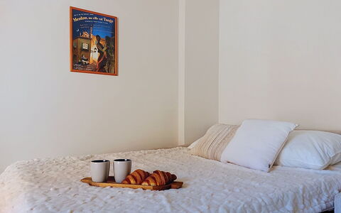 Le Magellan: Mueble, Diseño De Interiores, Piso, Techo, Suelo, Silla, Habitación, Encendiendo, Mesa, Cocina Y Comedor Mesa