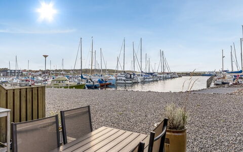 Jela - 10M from the Sea: Centro De Deportes Acuáticos, Barco, Mástil, Muelle, Mar, Watercraft, Costa, Sombra, Puerto, Barcos Y Canotaje - Efectos Y Equipo