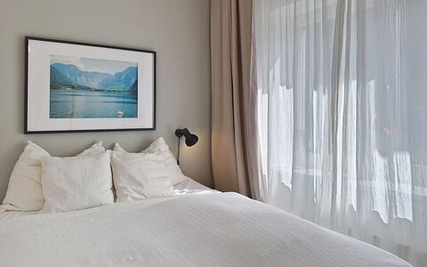 Franz Josef: Diseño De Interiores, Mueble, Cama, Habitación, Pared, Lecho, Linos, Sábana, Habitación, Suelo