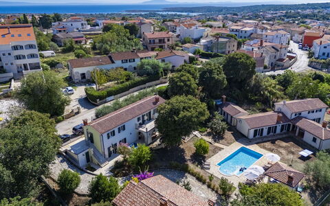 Istria Serenity: Edificio, Barrio Residencial, Casa, By, Barrio, Casa, Techo, Suburbio, Asentamientos Humanos, Inmuebles