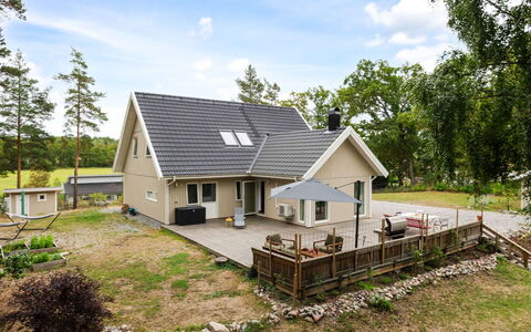 Björkfjärden: Casa, Casa, Techo, Cabaña, Vía Muerta, Inmuebles, Entrada De Coches, Casa De Campo, Porche, Edificios Del Jardín