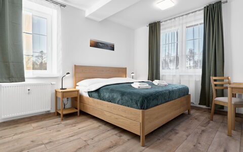 Kovářská 543: Cama, Mueble, Habitación, Piso, Diseño De Interiores, Suelo, Lecho, Madera, Suelos De Madera, Sábana