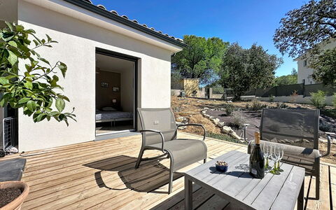 Villa Anglada: Mueble Para Exteriores, Arbusto, Casa, Mesa Al Aire Libre, Mueble, Casa, Jardín, Césped, Patio Interior, Inmuebles
