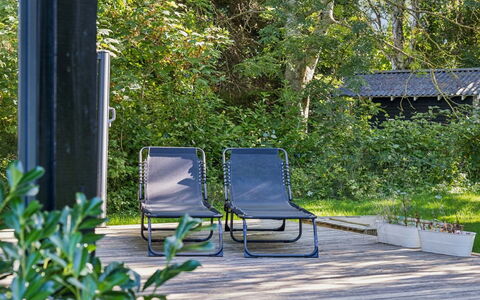 Tordis - 675M from the Sea: Mueble, Mueble Para Exteriores, Silla, Sombra, Jardín, Silla Plegable, Sunlounger, Brazo, Patio Interior