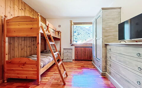 Calvet: Cielo, Mueble, Madera, Mueble Para Exteriores, Mesa, Silla, Nube, Mesa Al Aire Libre, Madera Dura, Tablón