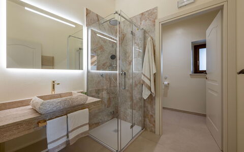 Poggio Ambrato 18, Emma Villas: Diseño De Interiores, Piso, Pared, Suelo, Arreglo De Tubería, Techo, Baño, Encendiendo, Habitación, Plomería