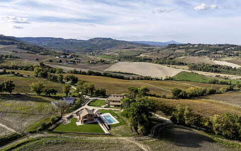 Poggio Ambrato 18, Emma Villas: Casa, Barrio Residencial, Paisaje, Llanura, Casa, El Terreno Del Lote, Inmuebles, Área Rural, Cabaña, Casa De Campo