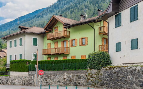 Casa del Masanel: Barrio Residencial, Casa, Casa, Pueblo, Pueblo De Montaña, Balcón