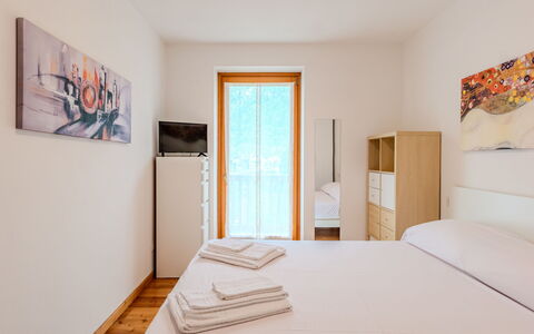 Casa del Masanel: Madera, Diseño De Interiores, Suelo, Departamento, Habitación, Suelos De Madera, Manchas De Madera, Madera Dura, Cama, Habitación