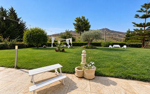 Casa Scirocco: Paisaje, Jardín, Césped, Paisajismo, Sombra, Césped Artificial, Parque, Yarda, Hojas Perennes