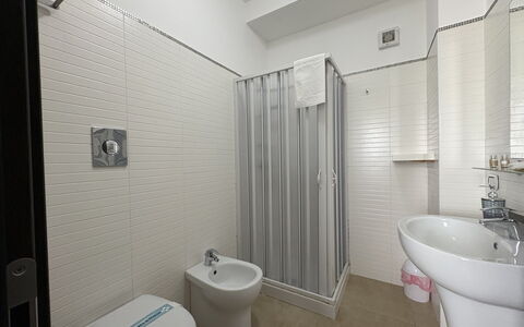 Casa Scirocco: Piso, Suelo, Diseño De Interiores, Arreglo De Tubería, Habitación, Techo, Plomería, Departamento, Baño, Baño