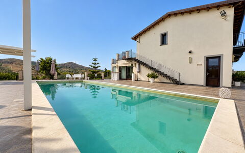 Casa Boungalow: Piscina, Inmuebles, Villa, Recurso, Eco Hotel, Hacienda, Ciudad De Vacaciones, Mansión, Casa De Campo, Hotel