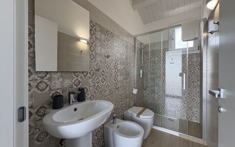 Casa Boungalow: Lavabo Del Baño, Baño, Piso, Arreglo De Tubería, Suelo, Diseño De Interiores, Lavabo, Grifo, Plomería, Baño